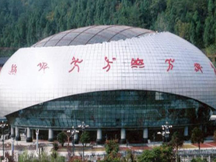 攀枝花体育中心球形网架加工安装